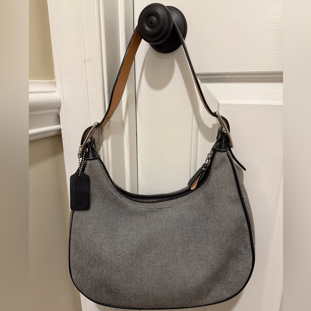 VINTAGE COACH Black and White Women's shoulder bag circa 2000!